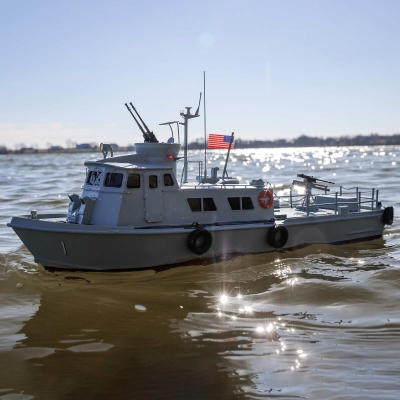 Die beste Abkühlung für alle Gemüter bei Sommerhitze - ab ans Wasser mit dem Swift Patrol Craft Boat PCF Mark I - natürlich RTR! - 