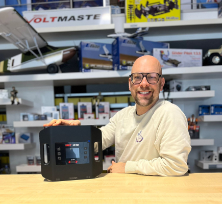 ISDT X16 super power Ladegerät 1800 Watt jetzt bei Voltmaster verfügbar - ISDT X16 Ladegerät jetzt verfügbar | High-End RC Dual Charger  Meta Description: