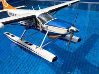 VQ Model Schwimmer Cessna 208 (15206)