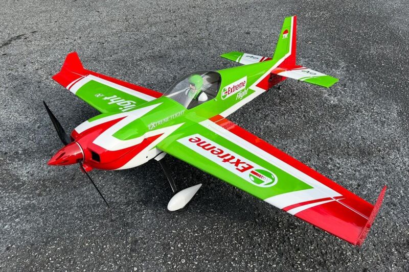 ExtremeFlight - 67" CAP 232 - Green/Red